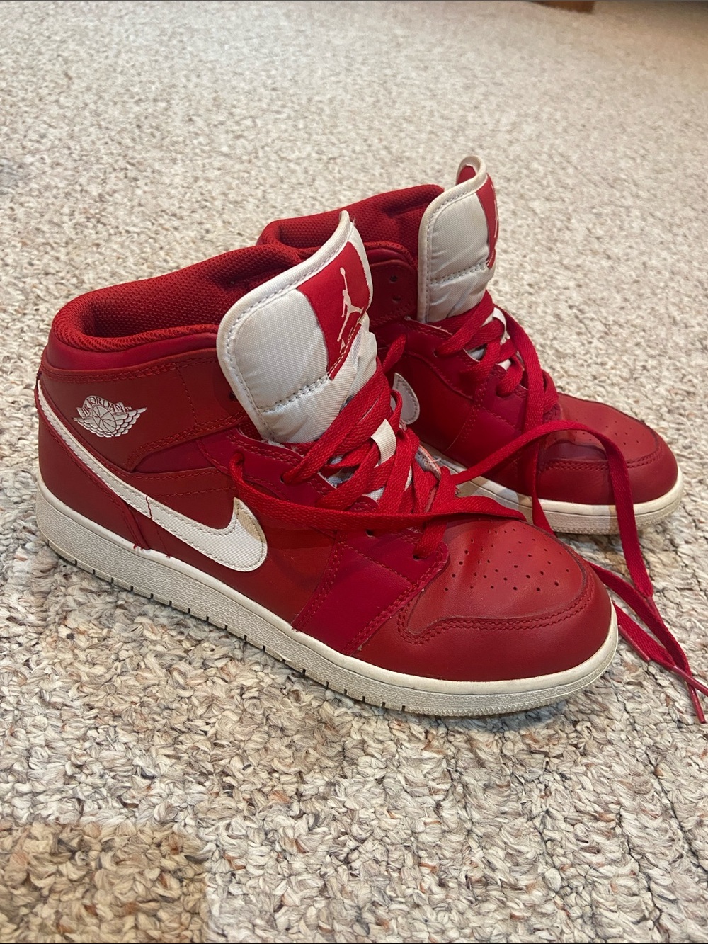 Air Jordan 1 Retro Mid Gym Red white